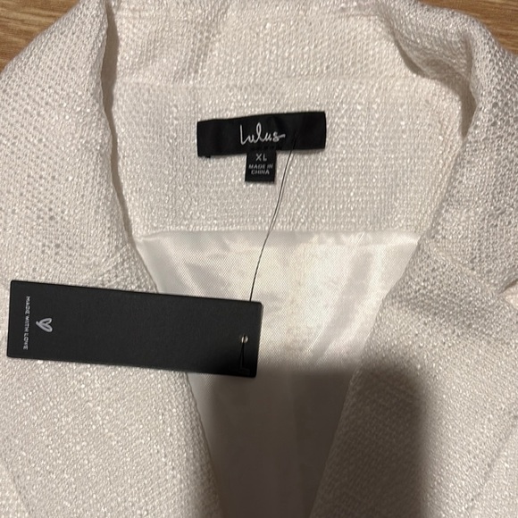 Lulu's White Textured Vest with Lapel Collar - Picture 3 of 7